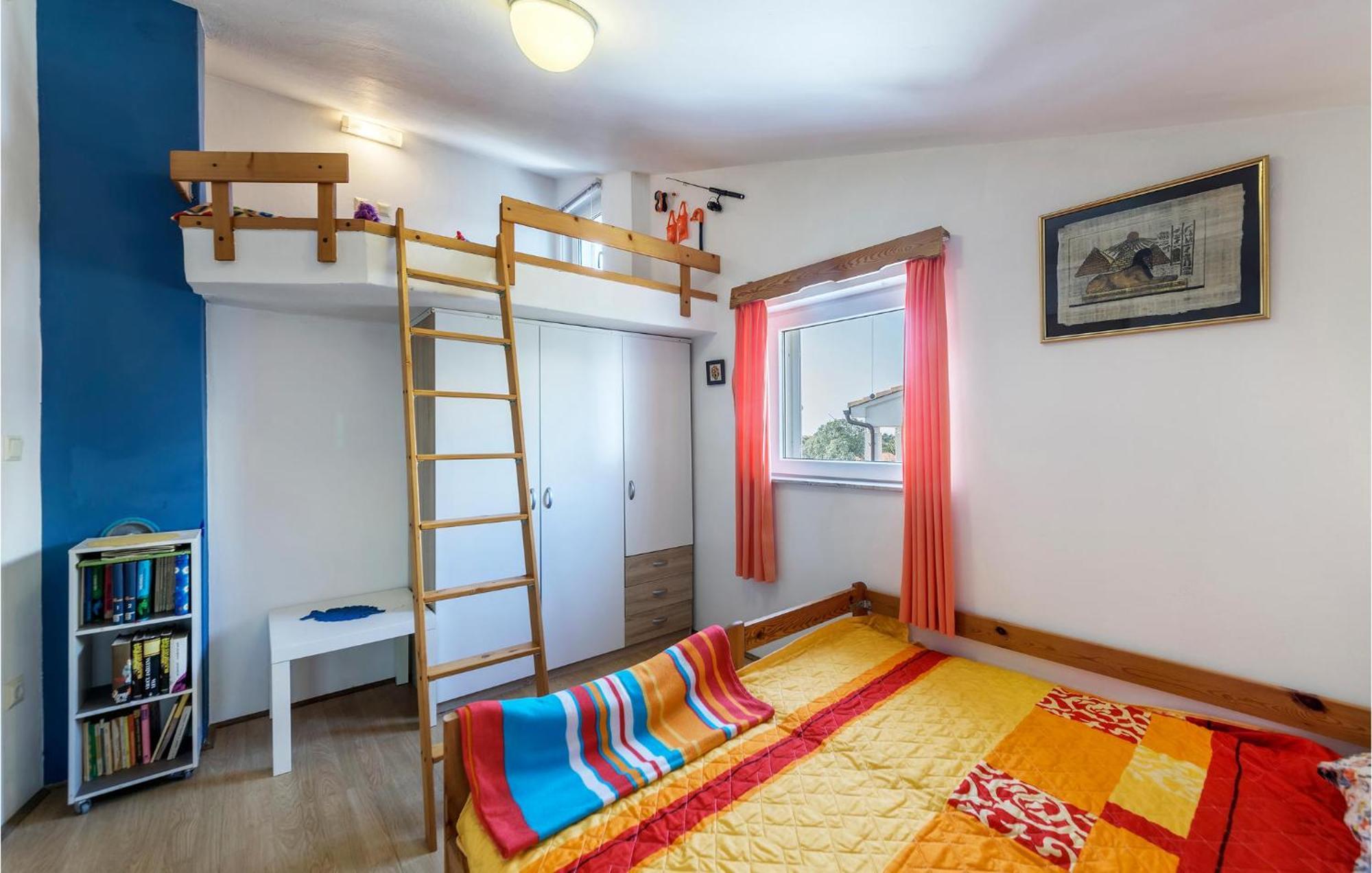 Beautiful Apartment In Barbariga With Kitchen Екстериор снимка